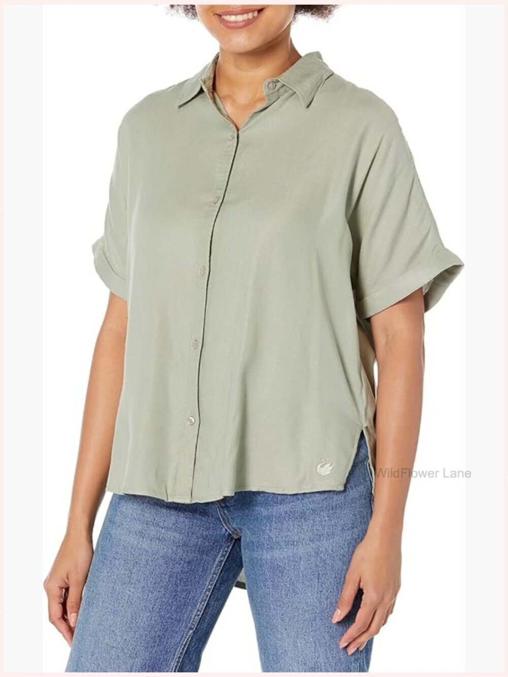 Short Sleeve Button Down Shirt with Collar and Curved Hem